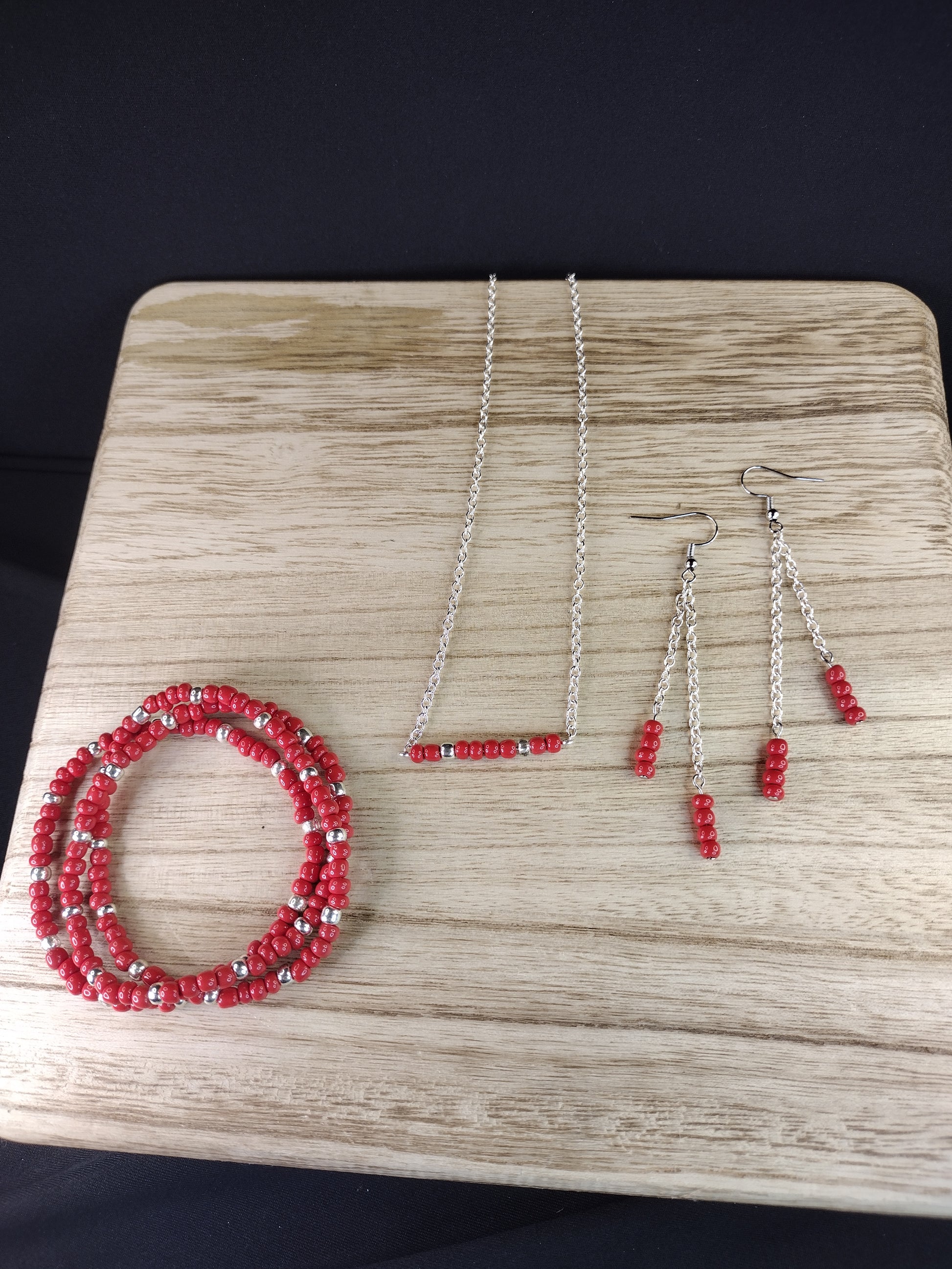 Red Seed Bead Bar Necklace Pretty Pineapple Bead Pretty Pineapple Bead