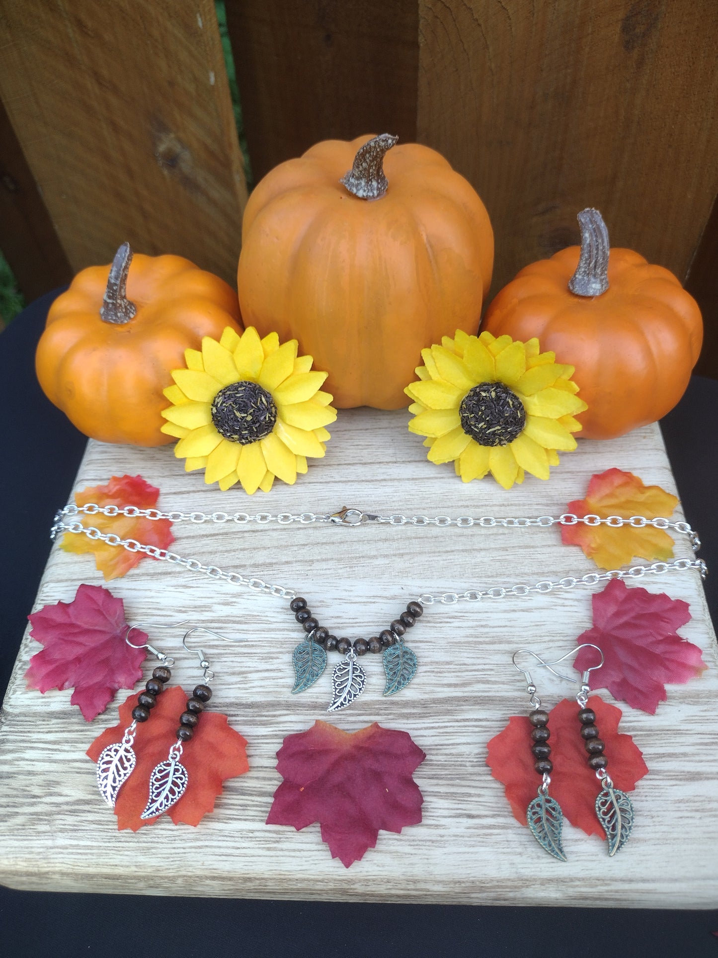 Mixed Metal Leaves Necklace Pretty Pineapple Bead Pretty Pineapple Bead