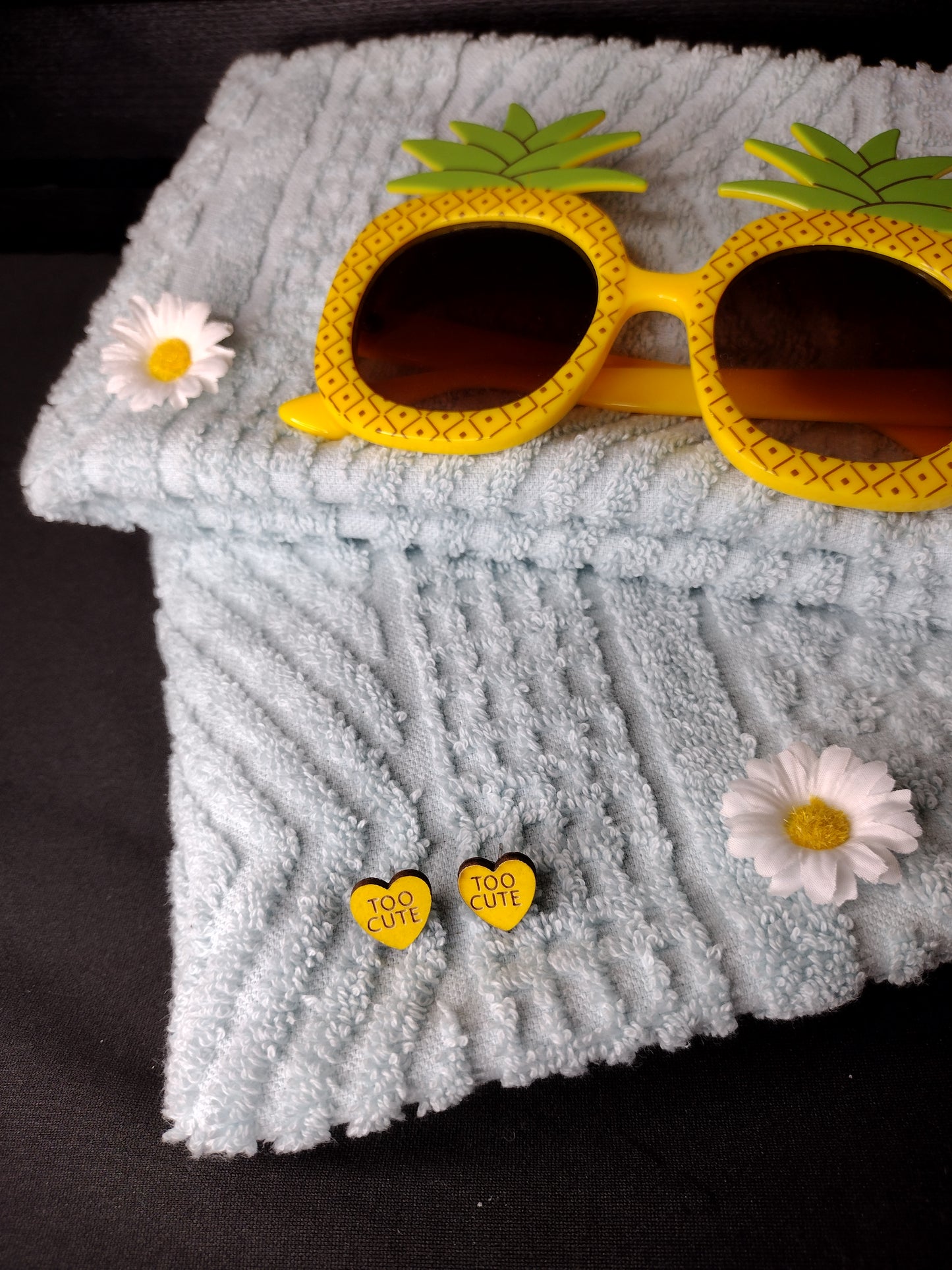 Yellow Conversation Heart Stud Earrings Pretty Pineapple Bead Pretty Pineapple Bead