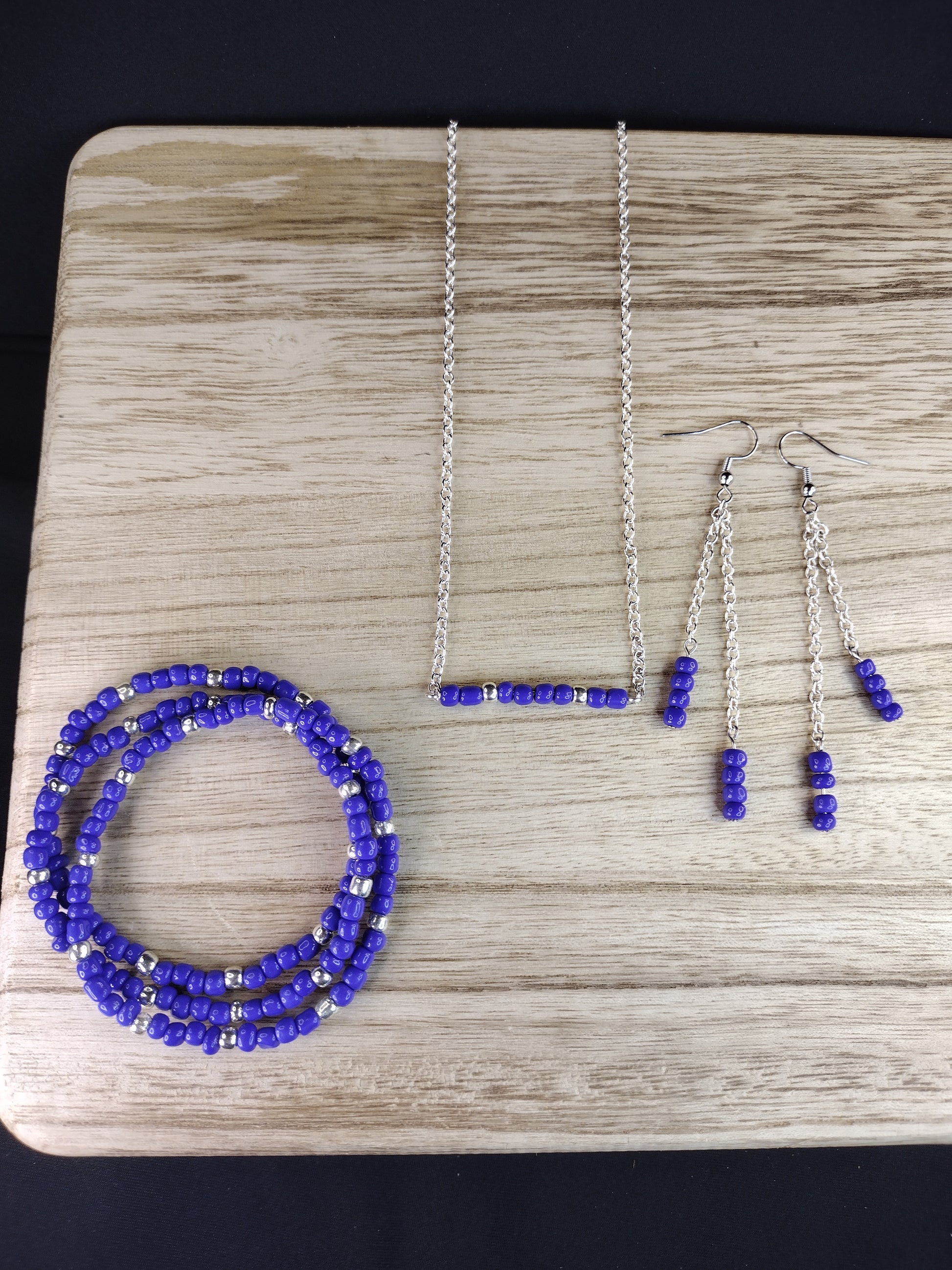 Blue Seed Bead Bar Necklace Pretty Pineapple Bead Pretty Pineapple Bead